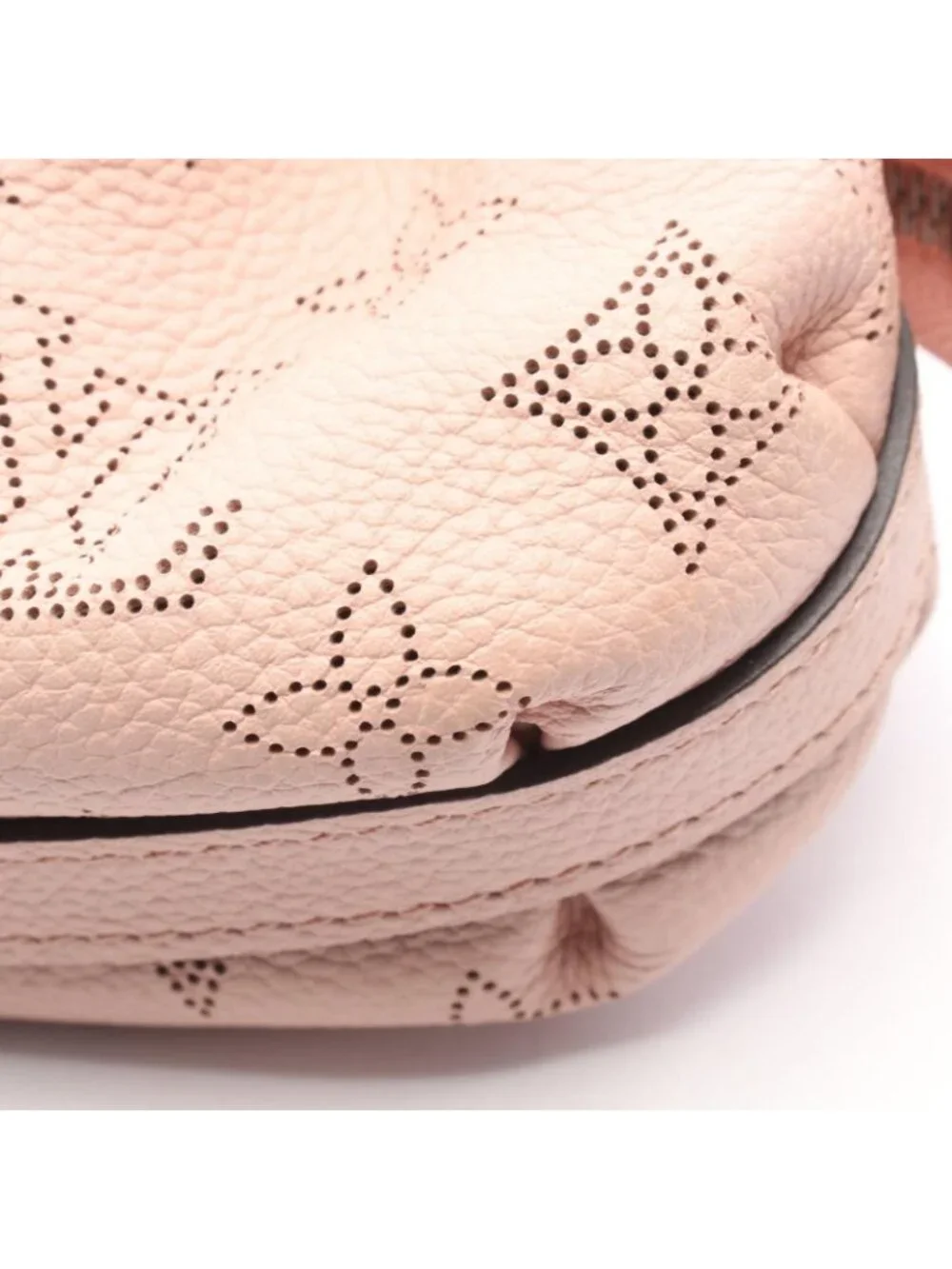 Louis Vuitton Shoulder Bag Mahina Scala Mini Magnolia Leather